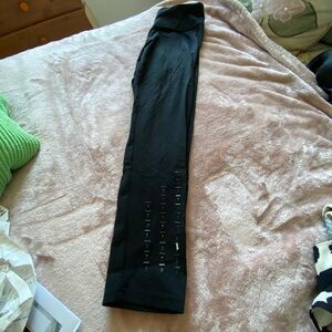 Chico’s Zenergy Leggings -Size 1R (8-10)